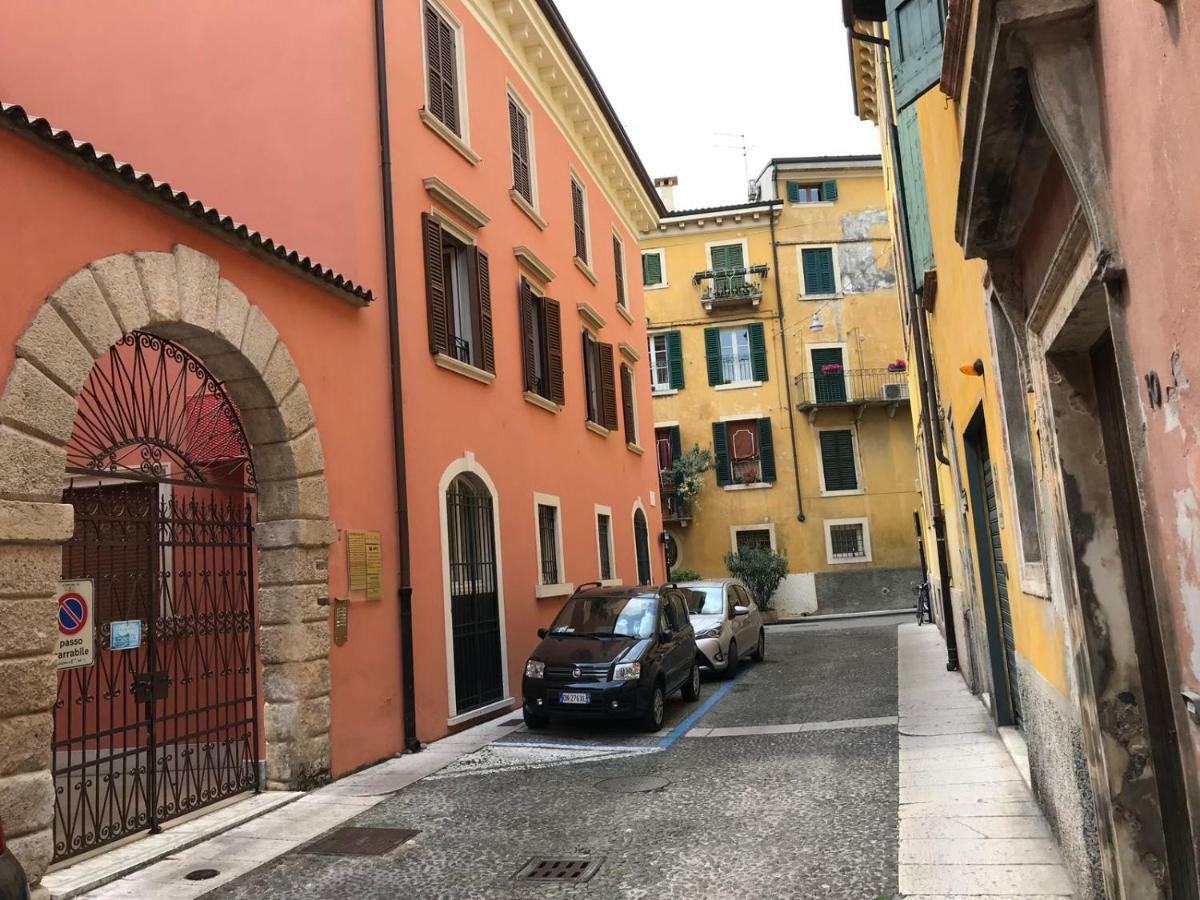 Verona'S Central Apartment Behind The Arena Esterno foto